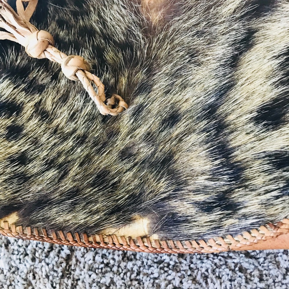 Made Hand Crossbody Bag - Picture 7 of 8